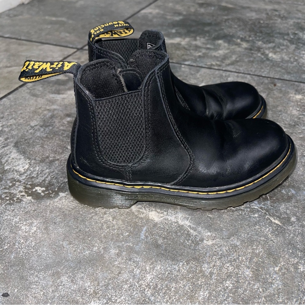 Dr. Martens Black Leather Chelsea Boot Kids sz 13
